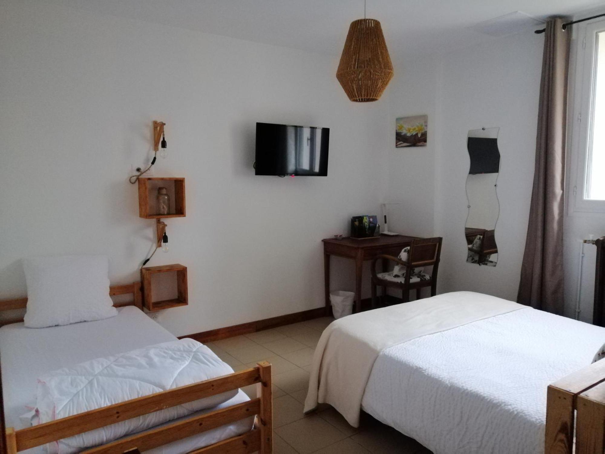 La Batisse Des Oves Otel Le Péage-de-Roussillon Dış mekan fotoğraf